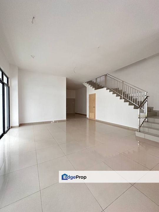 Jalan Mutiara Emas 2 @ Mount Austin, Johor, Johor Bahru