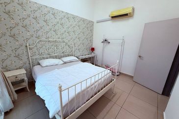 MANHATTAN @ Austin Heights