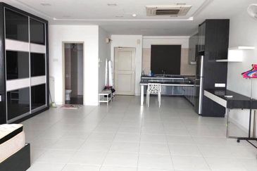 Akademik Suite @ Mount Austin