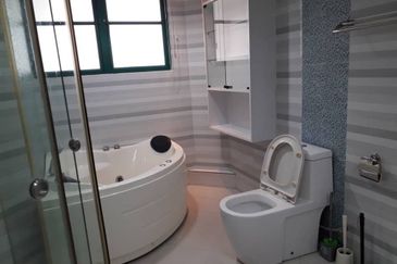 The Straits View, Bandar Baru Permas Jaya