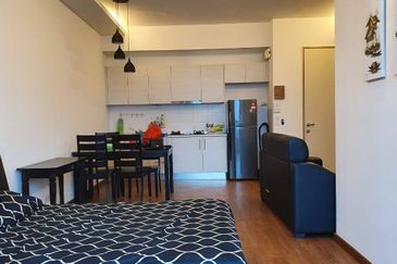 Dedaun Hijau (Greenfield Regency)