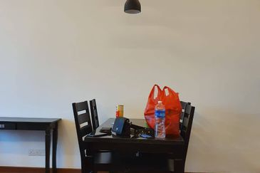 Dedaun Hijau (Greenfield Regency)