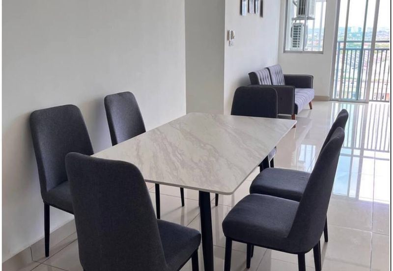 Meridin Bayvue Apartment