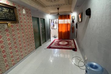 Pangsapuri Sri Intan, Bandar Baru Seri Alam