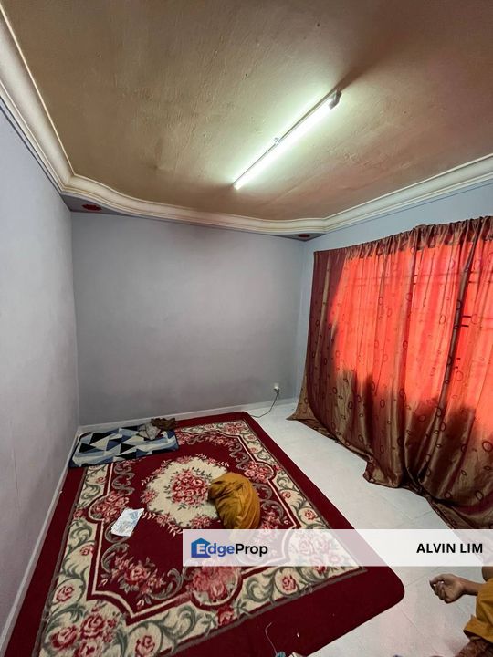 Flat Tasek 64/ Level 3/ Seri Alam/ Renovated/ Full Loan, Johor, Masai