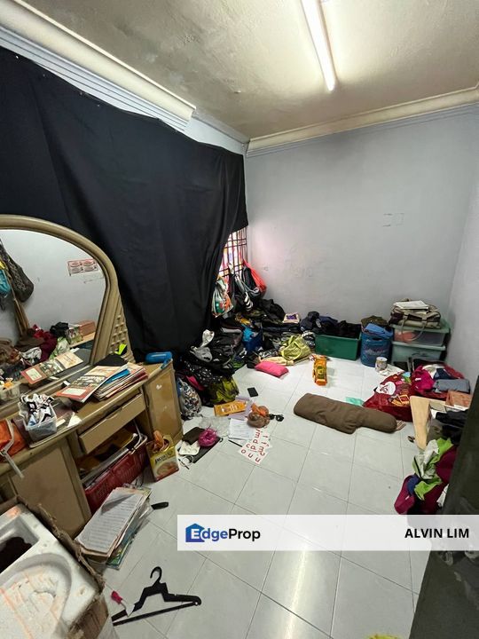 Flat Tasek 64/ Level 3/ Seri Alam/ Renovated/ Full Loan, Johor, Masai