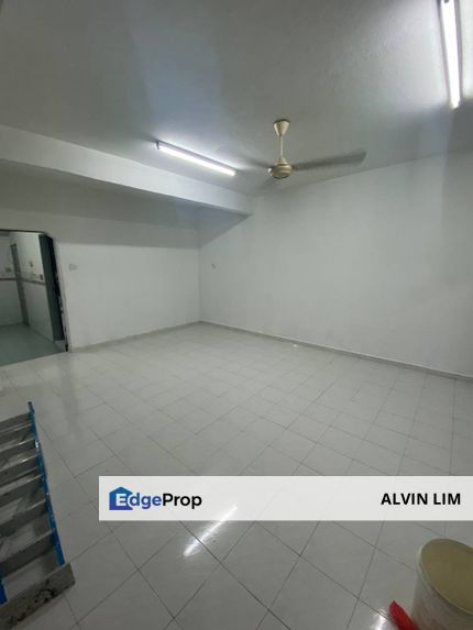 Jalan Jambu Saleng Senai / Double Storey / 20x65 / Good Condition, Johor, Kulai