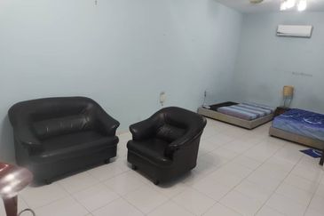 Setia Tropika/ 2 Storey/ Edl/ 4bed 4bath/ 20x70/ Hot Area/ Cheapest