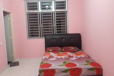 Setia Tropika/ 2 Storey/ Edl/ 4bed 4bath/ 20x70/ Hot Area/ Cheapest