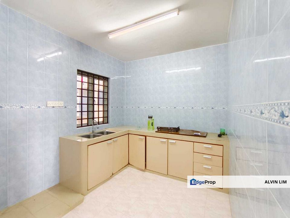 Seri Alam/ Sri Delima Flat Level 2 /Masai /Fully Renovated/ Cheapest, Johor, Masai