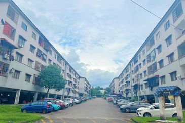 Pangsapuri Sri Intan, Bandar Baru Seri Alam