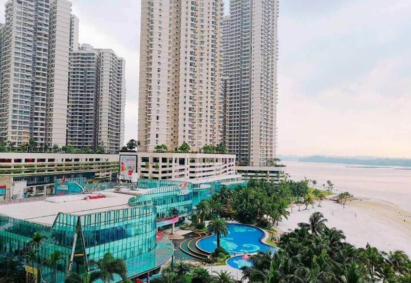 Baypoint @ Country Garden Danga Bay