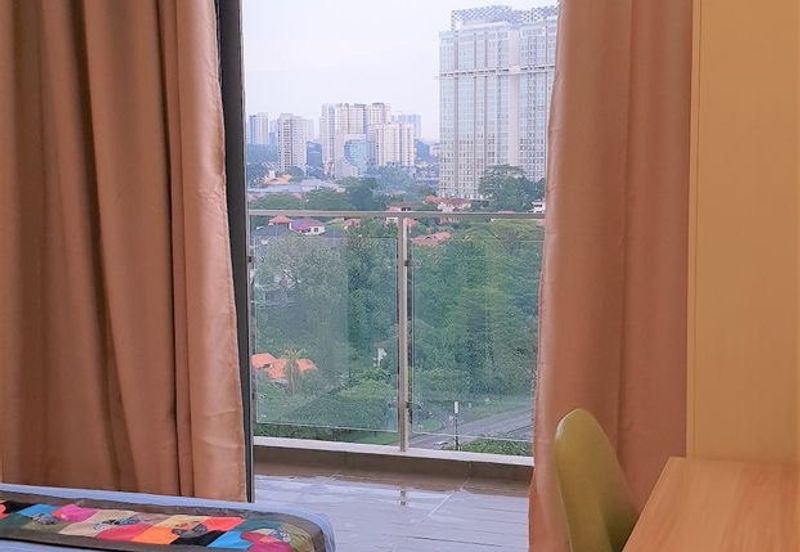 Baypoint @ Country Garden Danga Bay