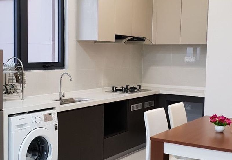 Baypoint @ Country Garden Danga Bay