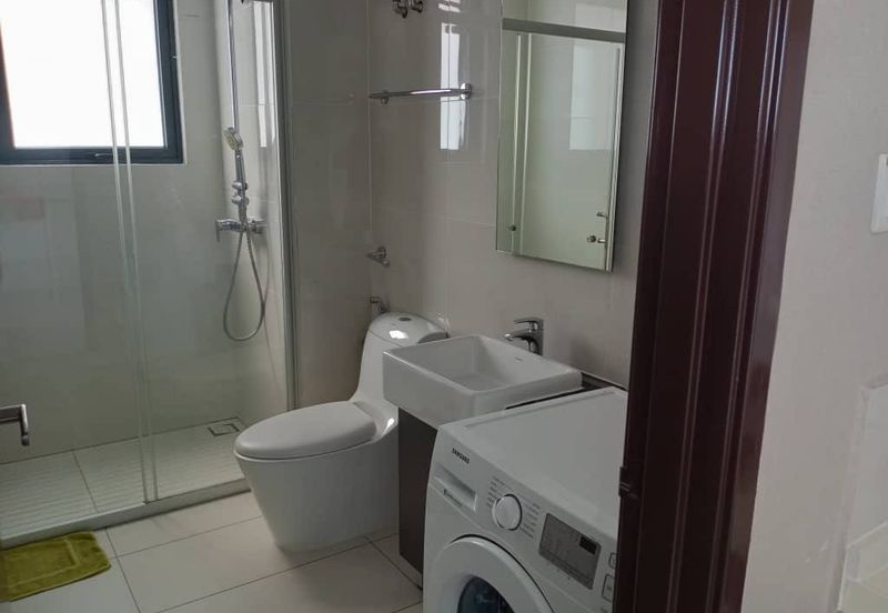 Baypoint @ Country Garden Danga Bay