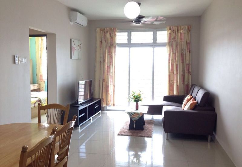 Eastbay Luxury Apartment