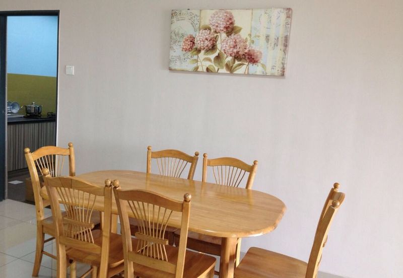 Eastbay Luxury Apartment