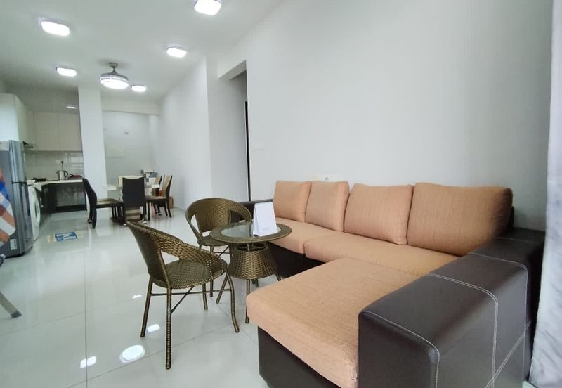 Baypoint @ Country Garden Danga Bay