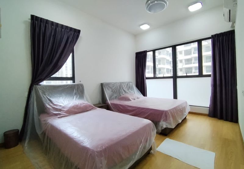 Baypoint @ Country Garden Danga Bay