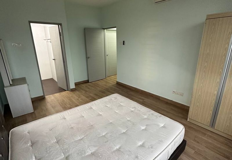 Eastbay Luxury Apartment