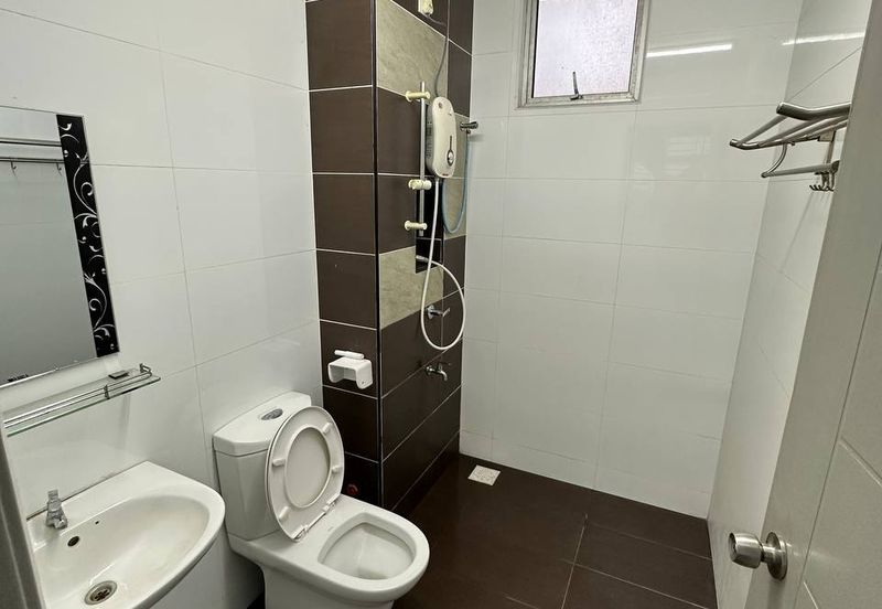 Eastbay Luxury Apartment