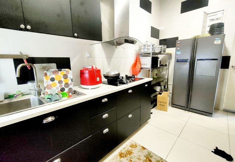 D'Summit Residences @ Kempas Utama