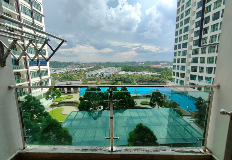 D'Summit Residences @ Kempas Utama