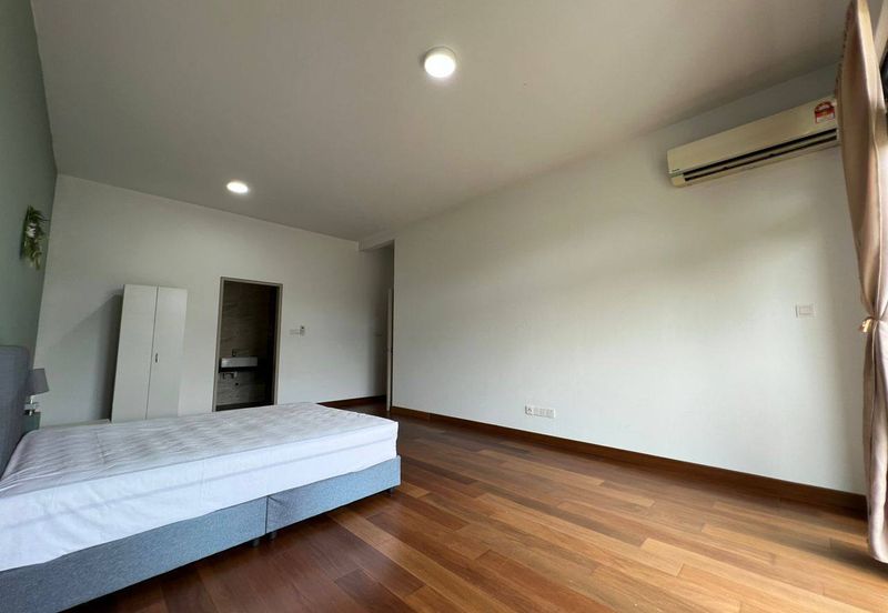 Taman Laguna Heights