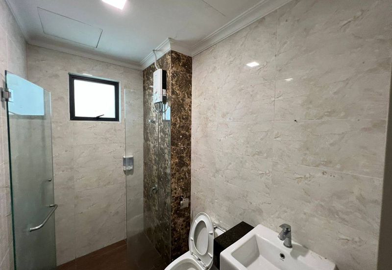 Taman Laguna Heights