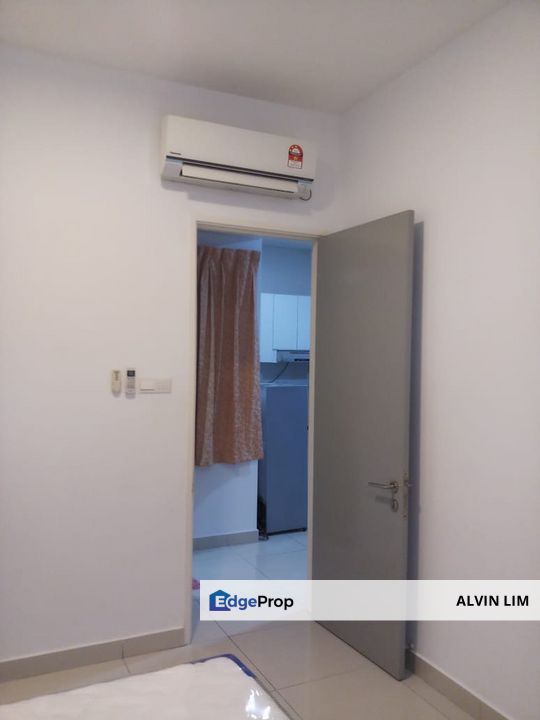 Skysuites/ Walking Distance To Ciq/ 1bed 1bath/ Good Condition/ Cheap, Johor, Johor Bahru