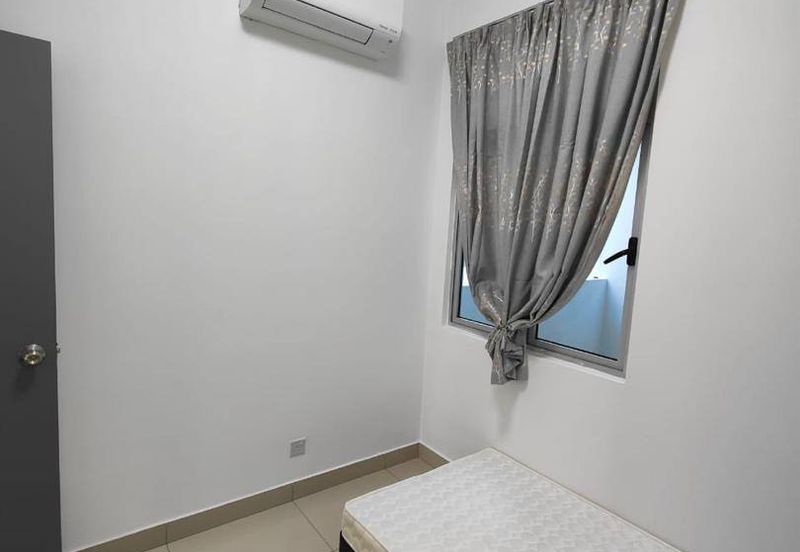 Meridin Bayvue Apartment