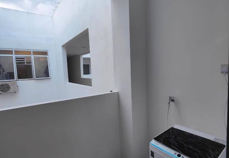 Meridin Bayvue Apartment