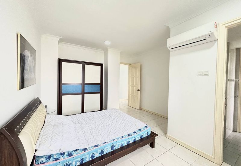 The Straits View, Bandar Baru Permas Jaya