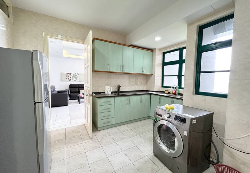 The Straits View, Bandar Baru Permas Jaya