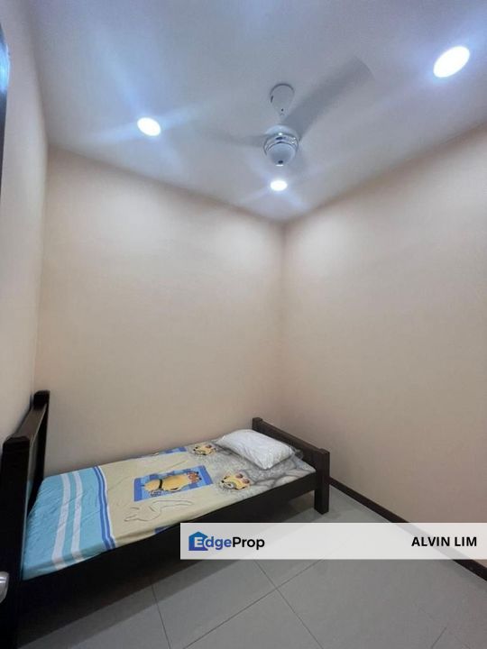 Molek Regency/ Near Ciq/ 3bed 2bath/ Good Condition/ Cheapest/Hot Area, Johor, Johor Bahru