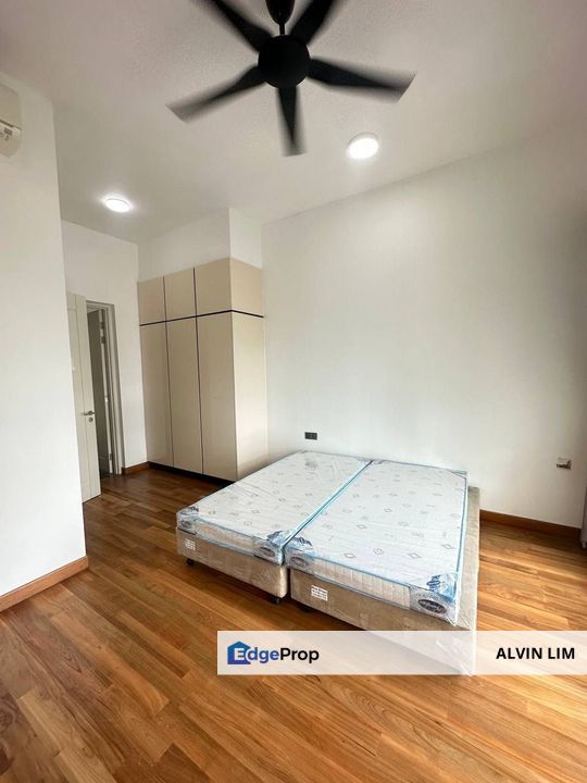 Tritower/ Walk Distance To Ciq/ 3bed 3bath/ Brand New/ Cheapest, Johor, Johor Bahru