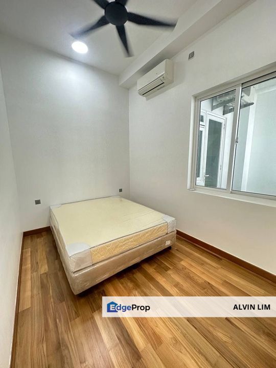 Tritower/ Walk Distance To Ciq/ 3bed 3bath/ Brand New/ Cheapest, Johor, Johor Bahru
