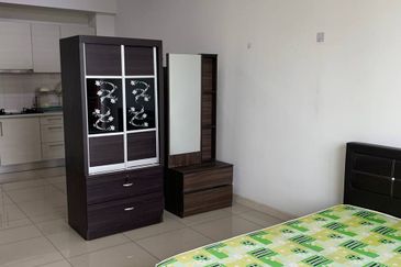 Dedaun Hijau (Greenfield Regency)