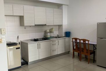 Dedaun Hijau (Greenfield Regency)