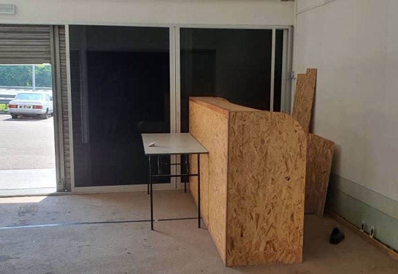 Kempas Utama 2 Storey/ Shop Lot/ Ground Floor/ 25x80/ Cheapest