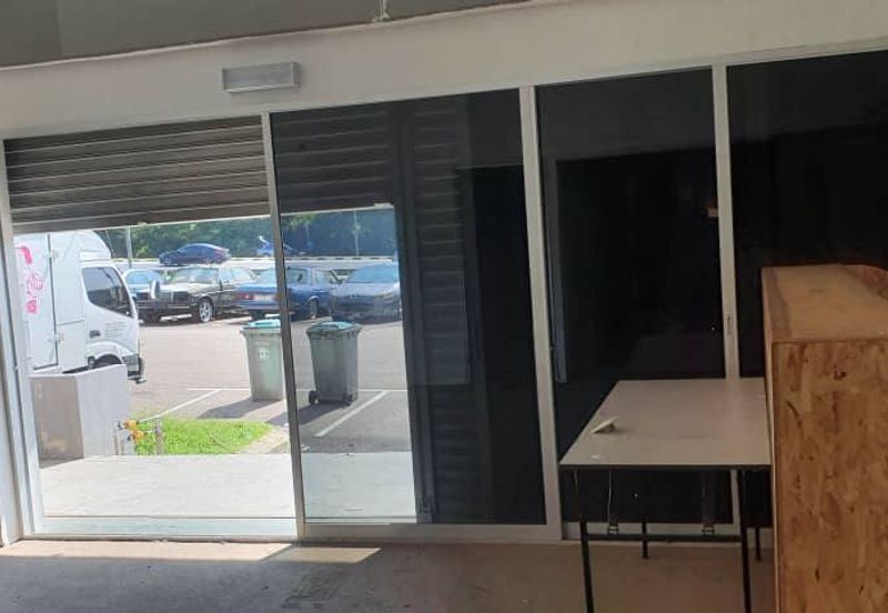 Kempas Utama 2 Storey/ Shop Lot/ Ground Floor/ 25x80/ Cheapest