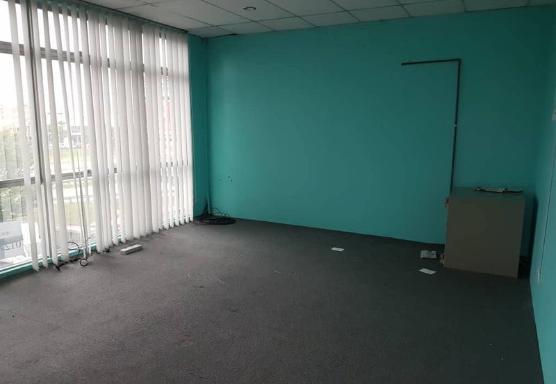 Kempas Utama 2 Storey/ Shop Lot/ Ground Floor/ 25x80/ Cheapest