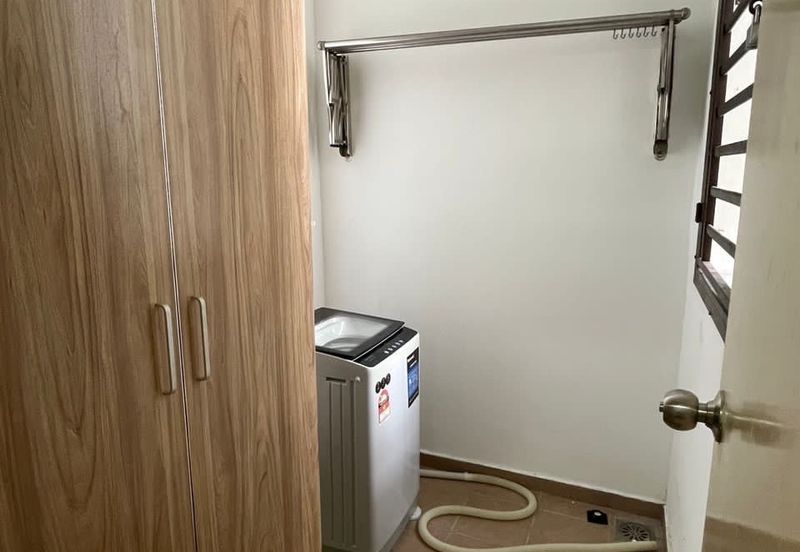 D'Summit Residences @ Kempas Utama