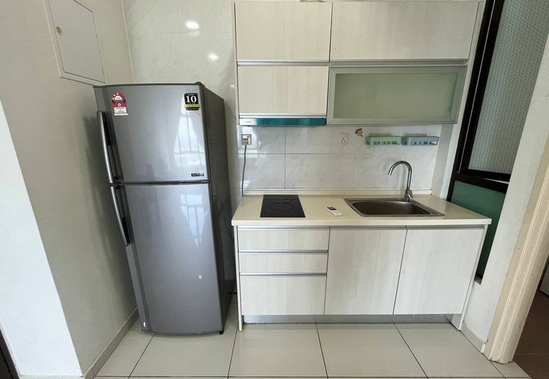 D'Summit Residences @ Kempas Utama