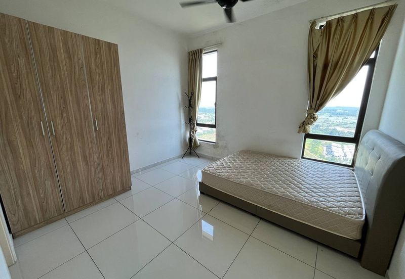 D'Summit Residences @ Kempas Utama