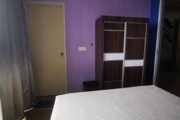 Dedaun Hijau (Greenfield Regency)