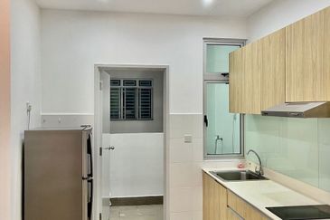 Meridin Bayvue Apartment