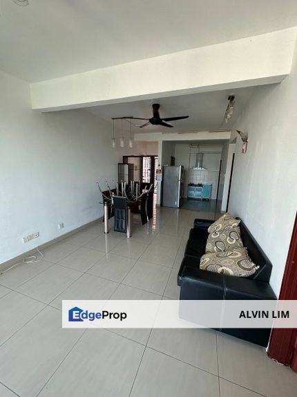 Suriamas Suites/ Near Ciq/ 3bed 2bath/ Good Condition/ Cheapest, Johor, Johor Bahru