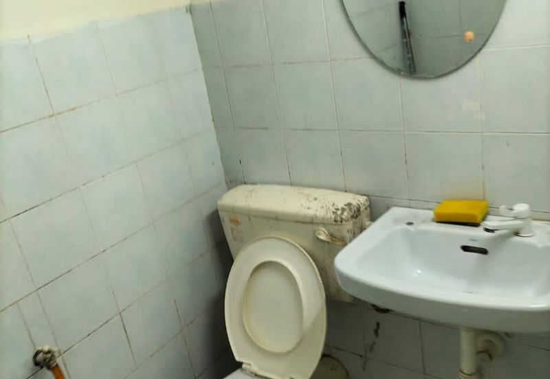 Sri Lanang Flat (Rumah Pangsa Sri Lanang)