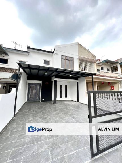 Taman Desa Cemerlang/ Double Storey/ 4bed 3bath/ Renovated/ G&G, Johor, Ulu Tiram